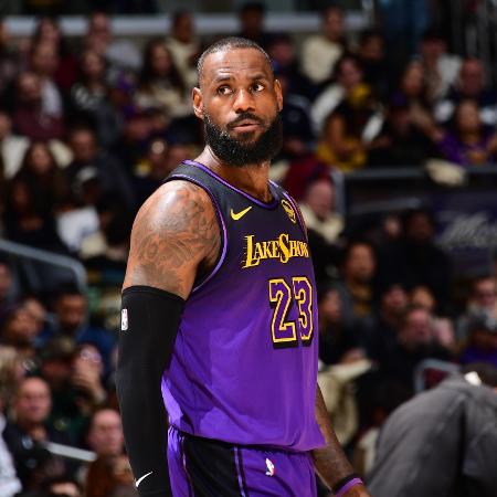 LeBron James, do Lakers, em ação no jogo contra os Pistons