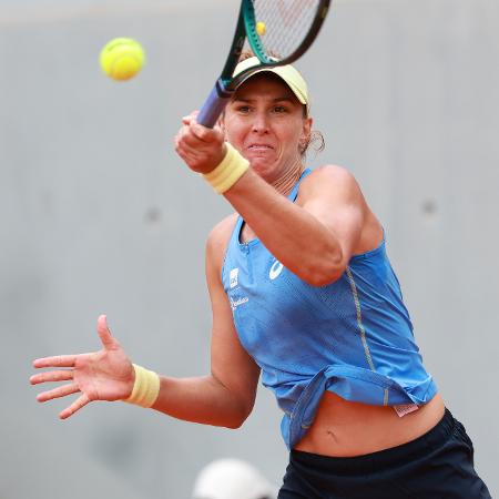 Beatriz Haddad Maia na primeira rodada de Roland Garros em 2025 Beatriz Haddad Maia na primeira rodada de Roland Garros em 2025