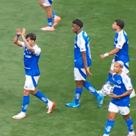 Kaio Jorge foi expulso após fazer sinal de roubo em Atlético-MG x Cruzeiro Kaio Jorge foi expulso após fazer sinal de roubo em Atlético-MG x Cruzeiro