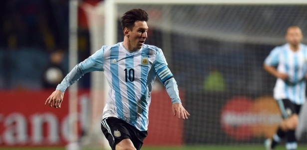 Messi tentará, neste sábado, conquistar o 1º título pela seleção principal da Argentina - AFP PHOTO / PABLO PORCIUNCULA