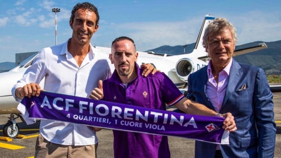  Ribéry chegou à Itália e será apresentado amanhã no Estádio Artemio Franchi - Reprodução/Twitter