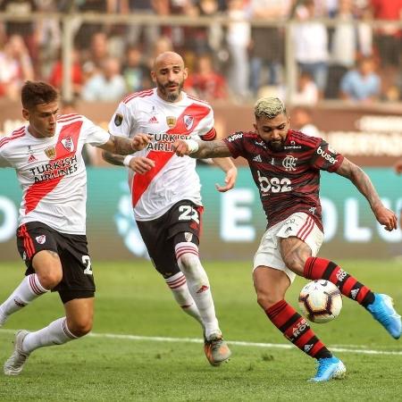 Gabigol finaliza para marcar pelo Flamengo contra o River Plate na final da Libertadores de 2019 - Rodrigo Coca/Conmebol