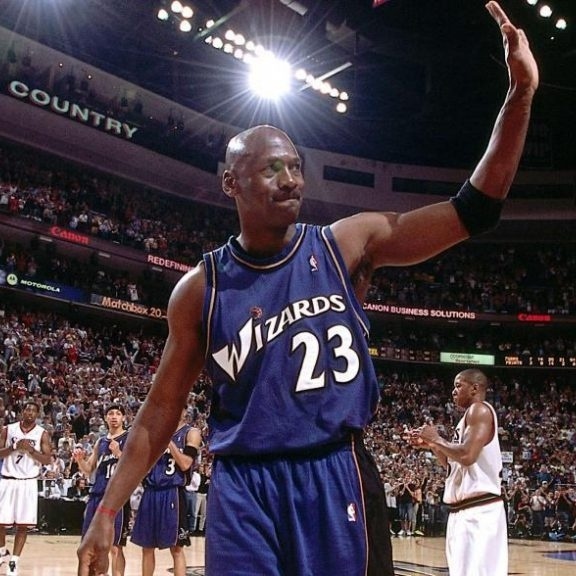 Há 17 anos, Michael Jordan se despedia do basquete pela última vez