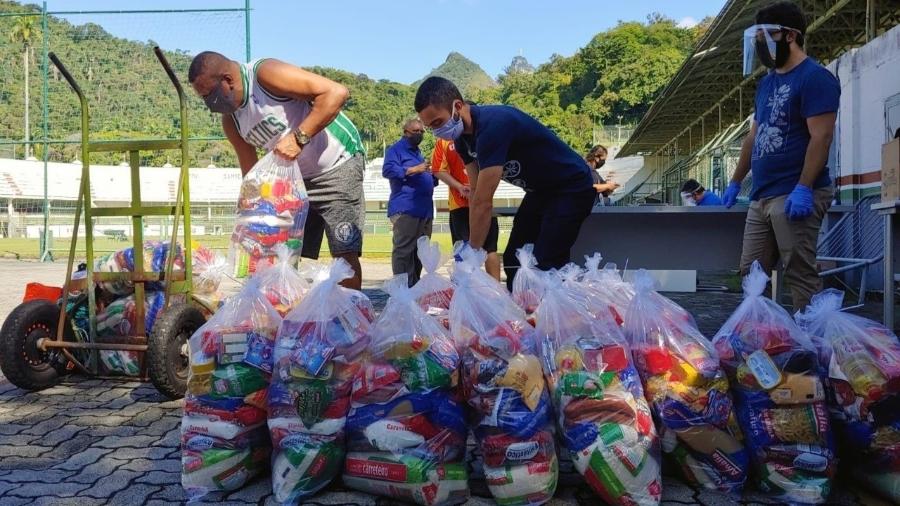 Fluminense doou cestas básicas a funcionários após arrecadação com ingresso simbólico para a final de 95 - Comunicação Fluminense