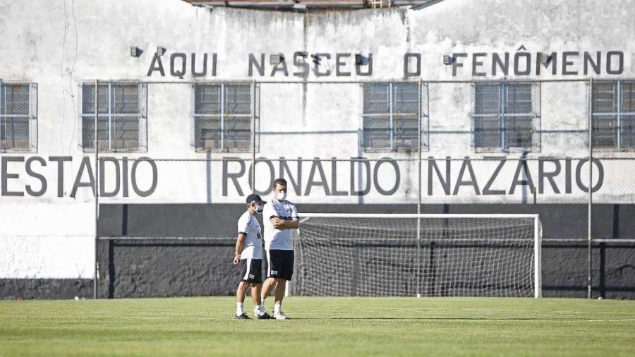 Ramon, técnico do Vasco, comanda treino no estádio do São Cristóvão - Rafael Ribeiro / Vasco