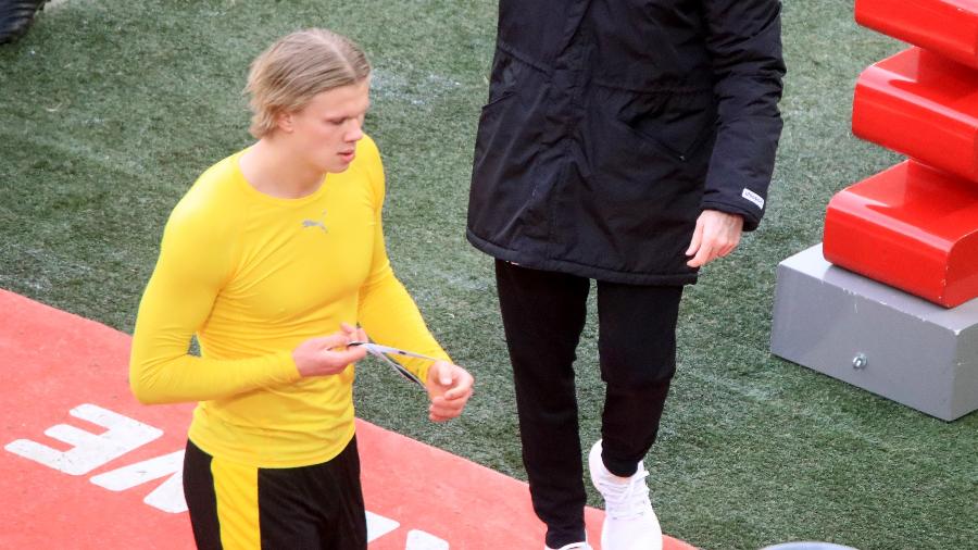 Erling Haaland se irritou após partida entre Borussia Dortmund e Colônia - REUTERS/Wolfgang Rattay