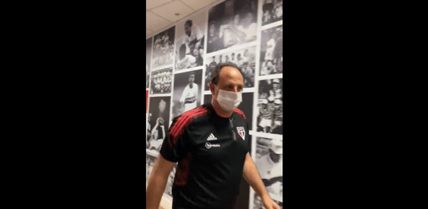 Rogério Ceni arrives at Morumbi to make his debut as coach of São Paulo