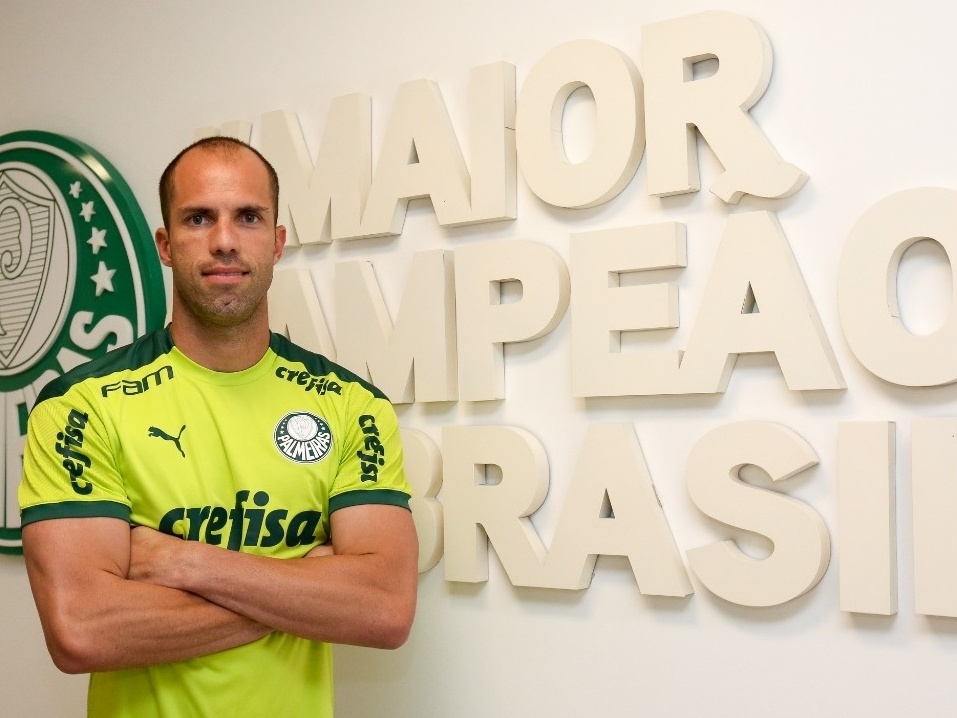 Após Weverton testar positivo para Covid-19, Lomba deve ter estreia antecipada no Palmeiras 