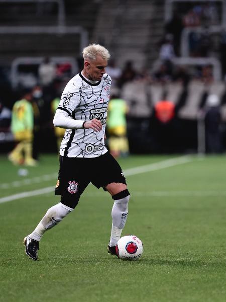 Róger Guedes em ação pelo Corinthians contra o Mirassol pelo Paulistão 2022 - Ettore Chiereguini/AGIF