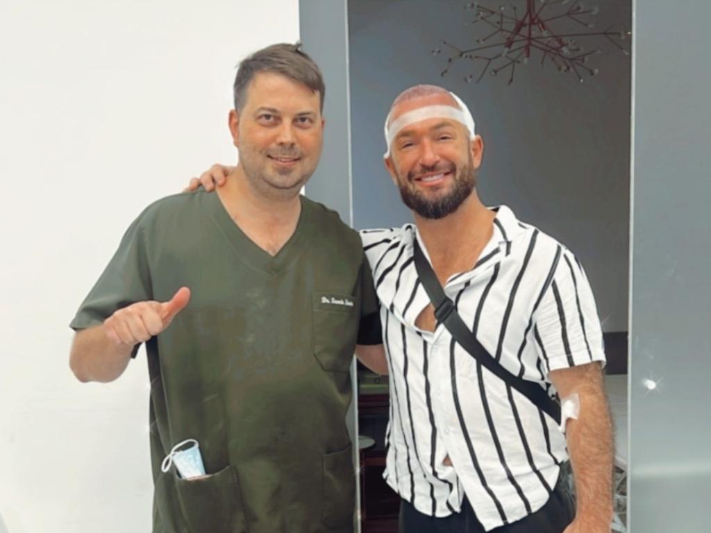 Diego Hypolito após sessão de transplante capilar