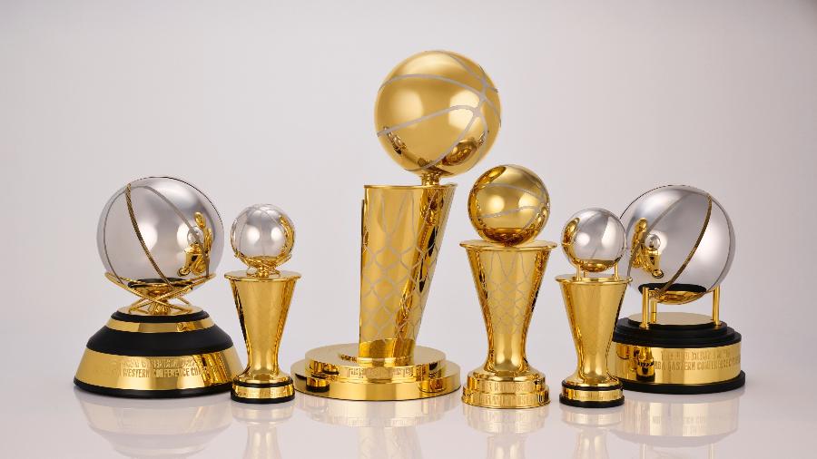 Novos troféus da NBA, lançados especialmente para a 75ª temporada da liga - Divulgação/NBA