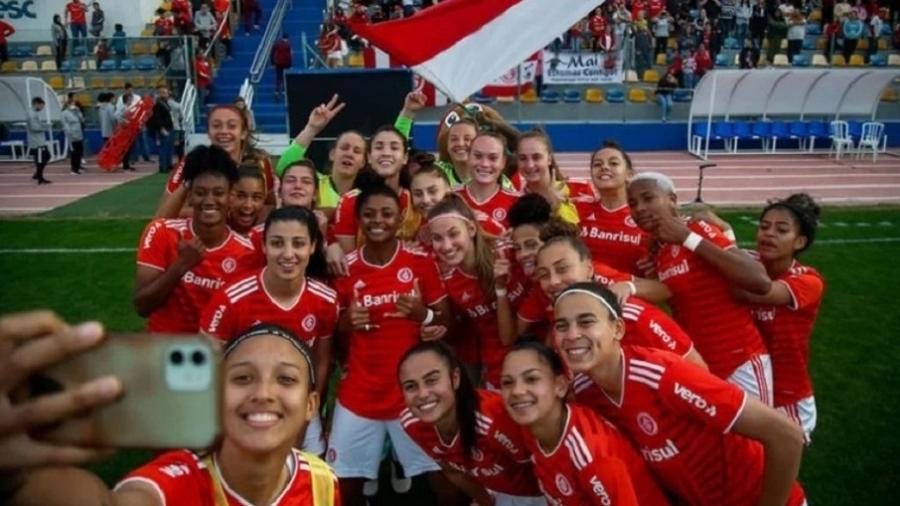 Jogadoras do Inter comemoram título do Brasileiro sub-20 feminino - Divulgação/CBF