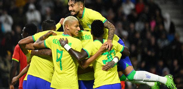 La selección brasileña es exaltada por la prensa internacional;  ver reacciones