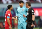 Lesão de goleiro do Irã contra a Inglaterra repercute na internet; veja - Clive Brunskill/Getty Images