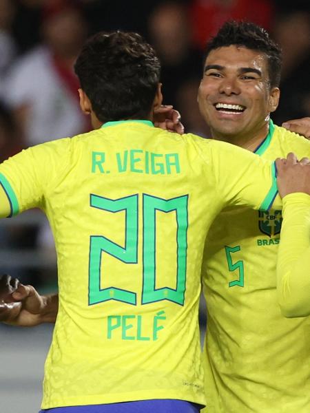 Jogadores da seleção brasileira comemoram gol de Casmiro no amistoso contra o Marrocos - Fadel Senna/AFP