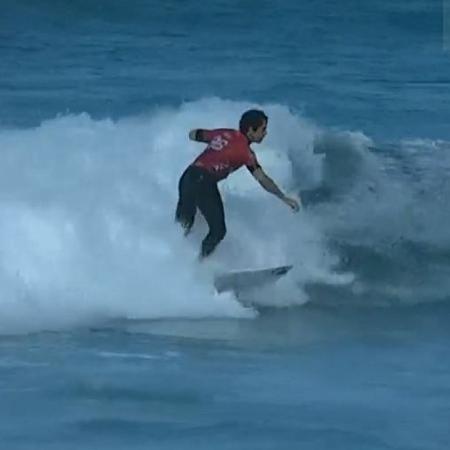 Yago Dora surfa onda durante a etapa de Saquarema da WSL - Reprodução