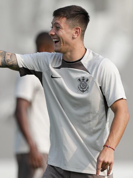 Rodrigo Garro, em treino do Corinthians após ser anunciado