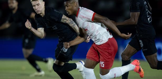 Corinthians: Charles destaca importância do confronto decisivo contra Bragantino.