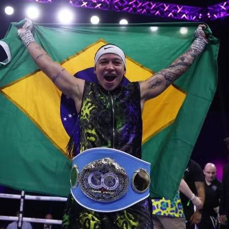 Brasileira venceu Licia Bourdesa ao defender pela primeira vez o cinturão da IBF - Divulgação/CBBoxe