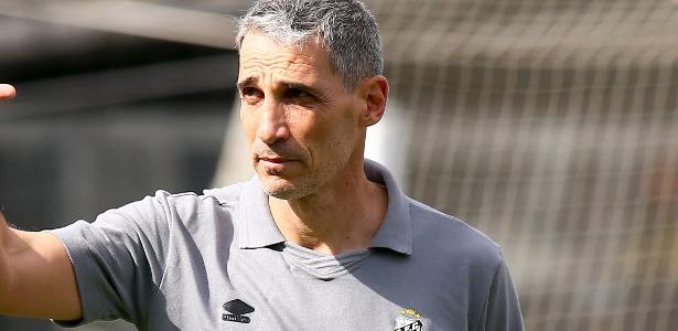 Santos: Chegada de Vojvoda reabre disputa na lateral esquerda
