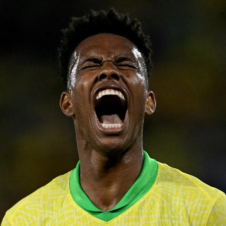 Estêvão marcou o primeiro da seleção brasileira em vitória contra o Chile pelas Eliminatórias