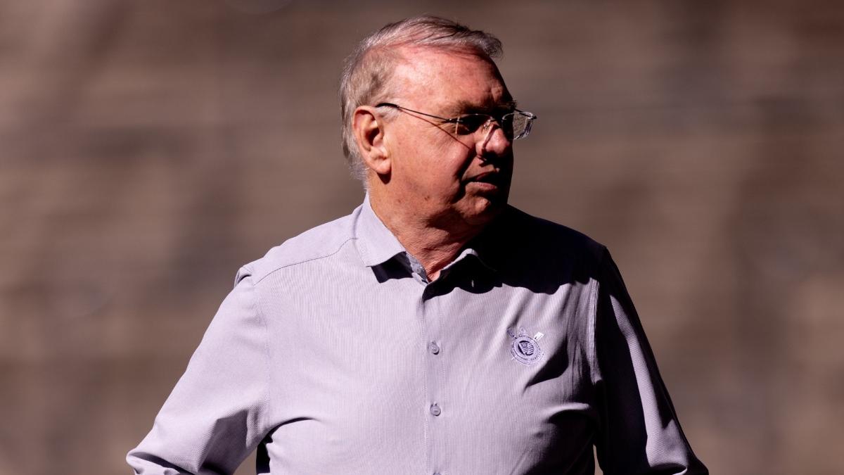 Corinthians teve proposta recusada por email antes do quarto transfer ban