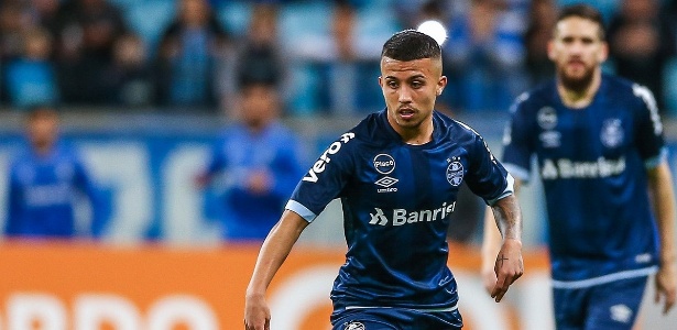 Matheus Henrique está emprestado pelo São Caetano, que ficará com 50% dos direitos - Lucas Uebel/Grêmio