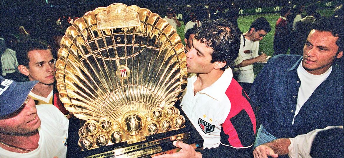 Campeão paulista em 1998, Raí ajudou o São Paulo a bater o Corinthians de Vampeta, Marcelinho... e Fernando Diniz - Eduardo Knapp/Folha Imagem