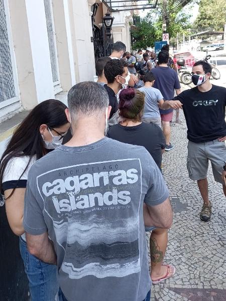 Obrigatoriedade de impugnação presencial gera fila de sócios do Vasco em São Januário  - Reprodução