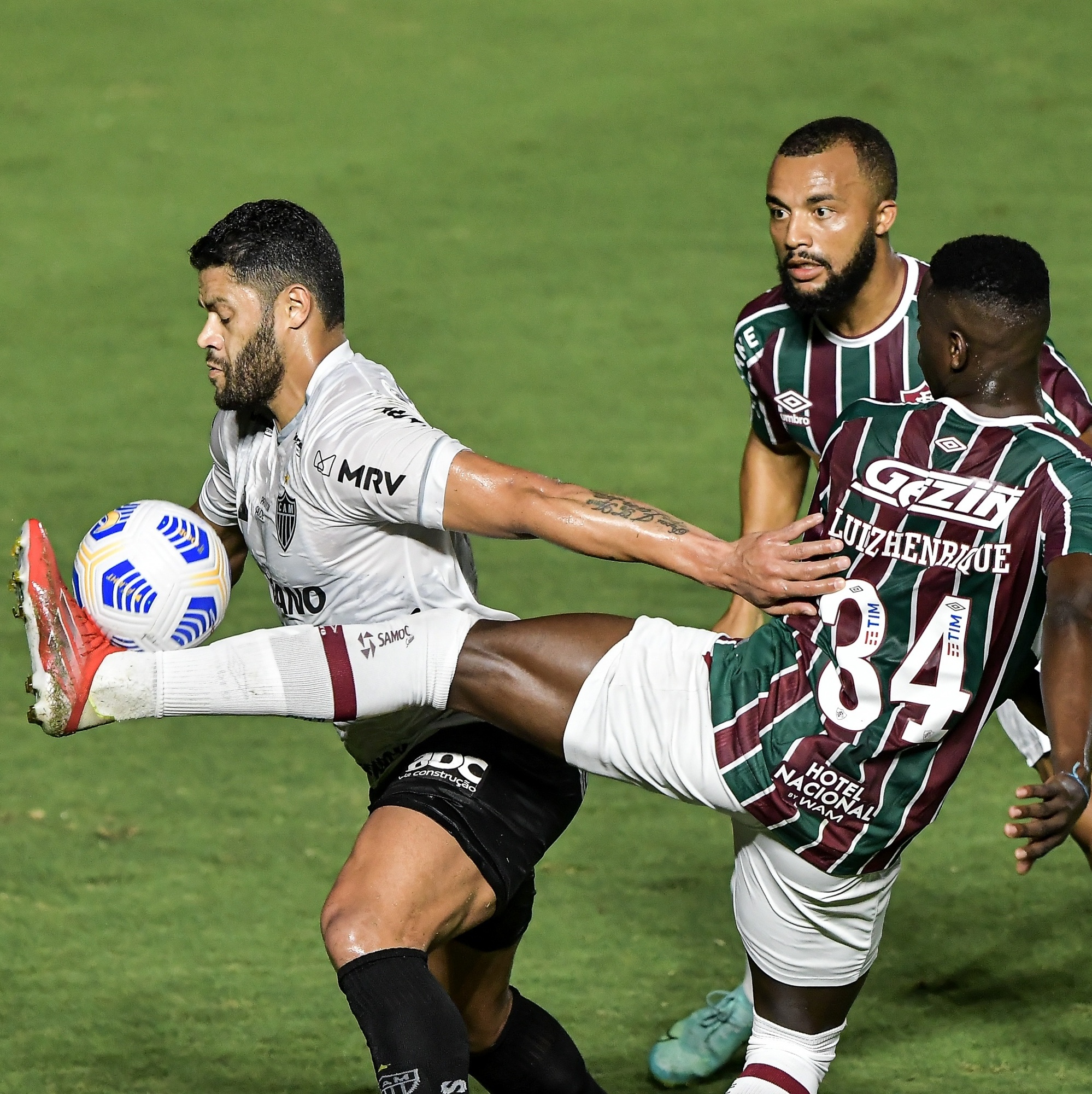 Fluminense-Atlético Mineiro em duelo escaldante no Brasileirão