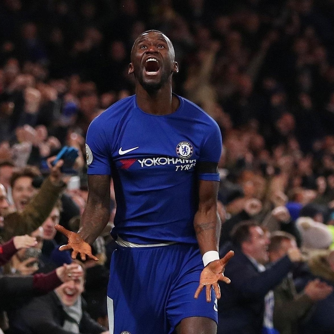 Rüdiger faz dois gols de cabeça, e Chelsea arranca empate com Leicester  fora de casa, futebol inglês