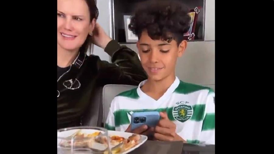 Cristiano Ronaldo Jr, filho de CR7, mostrou vídeos do Luva de Pedreiro para a família - Reprodução 