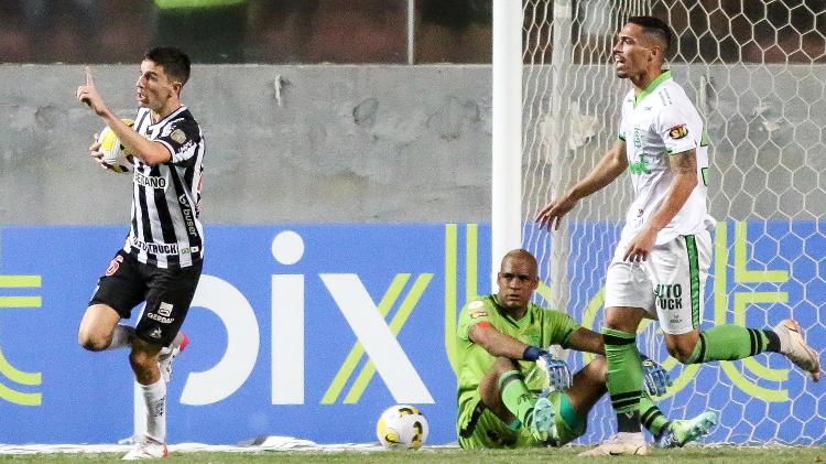 Nacho Fernandez, from Atlético-MG, celebrates a goal against América-MG for the Brasileirão - Fernando Moreno/AGIF - Fernando Moreno/AGIF