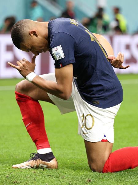 Mbappé comemora seu gol pela França contra a Austrália na Copa do Qatar - Elsa/Getty Images