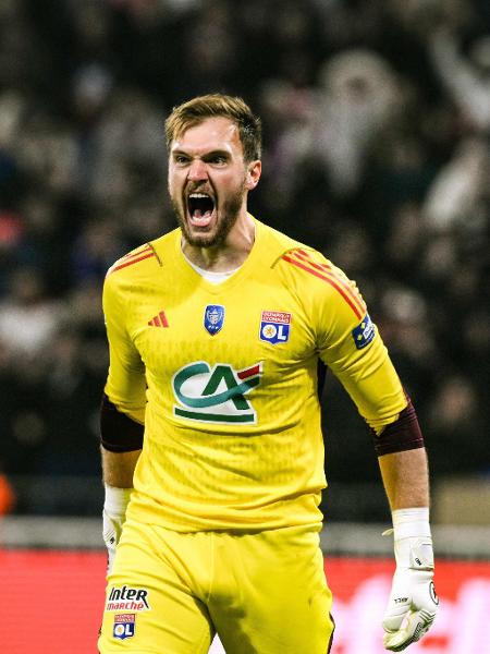 Lucas Perri, goleiro do Lyon