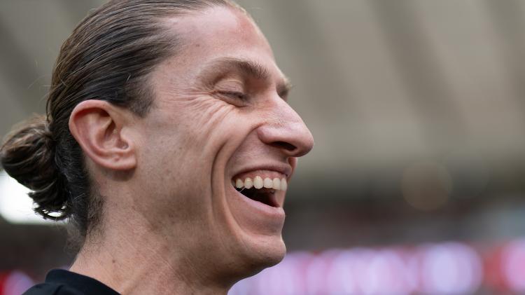 Filipe Lu&iacute;s tenta moldar o Flamengo entre suas convic&ccedil;&otilde;es e manias