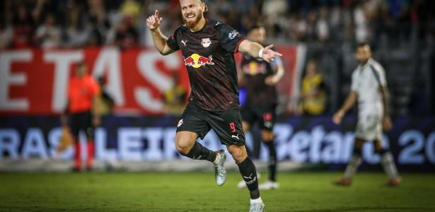 Pitta faz três, Bragantino supera gol do meio de campo e afunda Remo no Z4