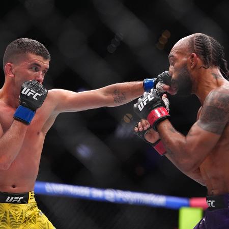 Ufc Flash UFC 330: Chapolin começa bem, mas cansa e acaba finalizado por Johnson