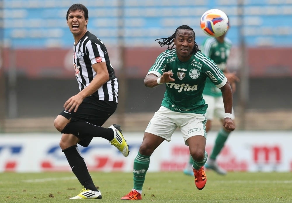 Arouca em ação pelo Palmeiras no amistoso contra o Libertad, no Uruguai - Cesar Greco/Ag Palmeiras