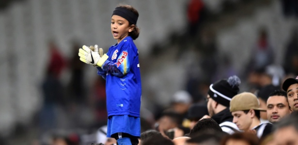 Amizade, amor e apoio. Arena Corinthians une torcedores e forma família