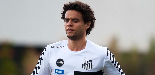 Victor Ferraz ainda permanece na mira do São Paulo, que se reapresenta nesta quinta-feira - Ivan Storti/Santos FC