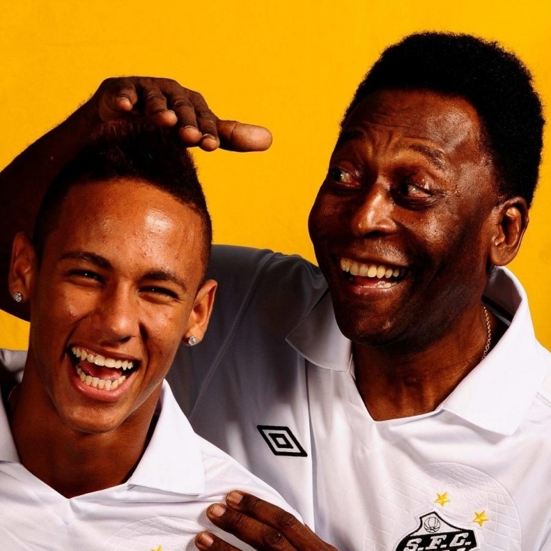 Pelé sobre Neymar: 'Sempre fico feliz quando vejo ele jogar bola