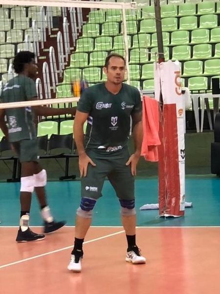 Ricardinho volta a treinar com o time de Maringá - Thaís Pismel/ Resenha Comunicação