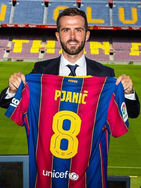Meio-campista vai utilizar o uniforme de número 8 no Barcelona - Reprodução/Instagram