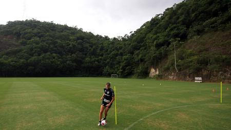 Dono do Botafogo, John Textor é entusiasta das joias do Flamengo e define  novo alvo