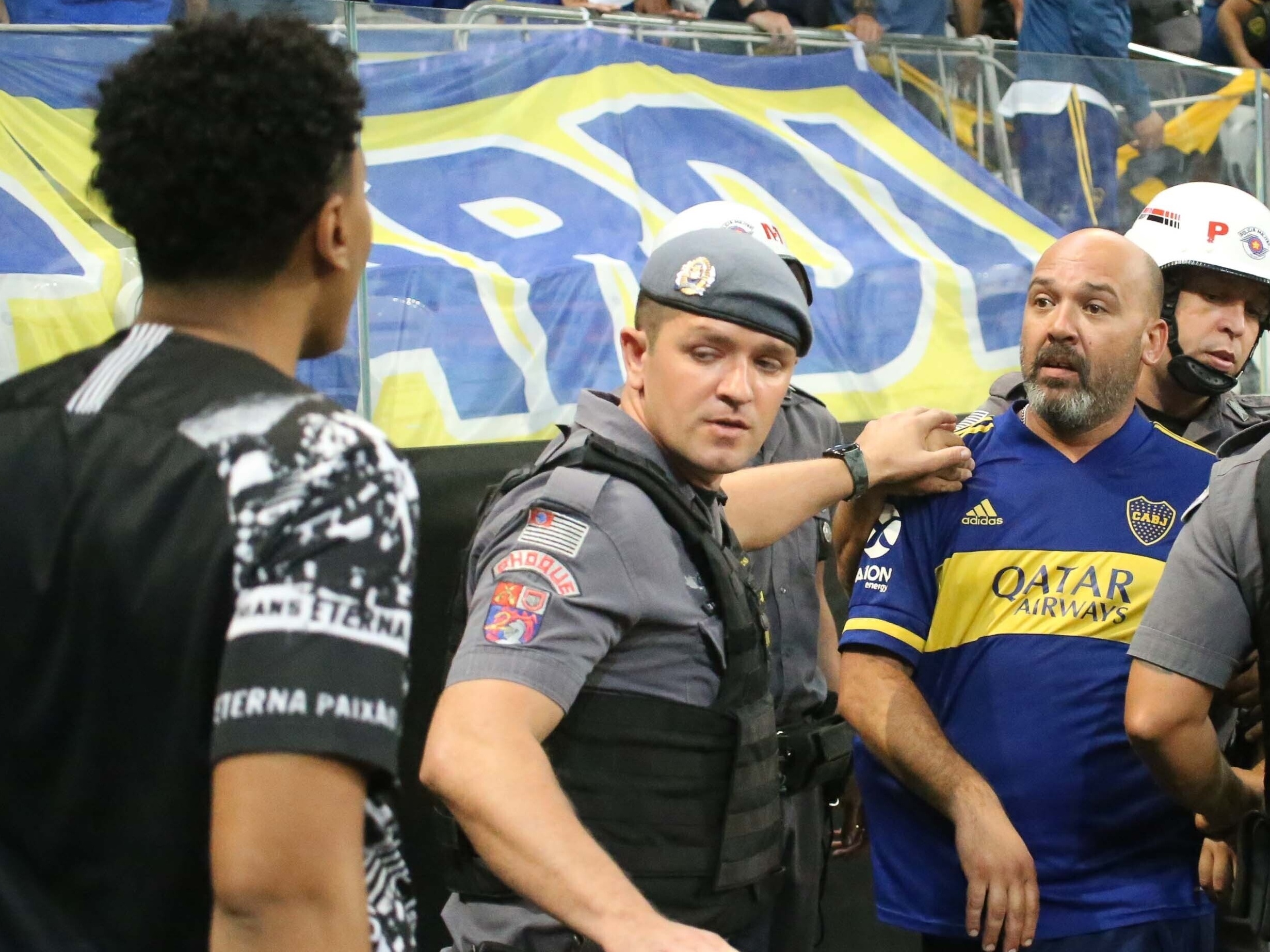 Brasileiros deveriam boicotar torneios da Conmebol contra o racismo