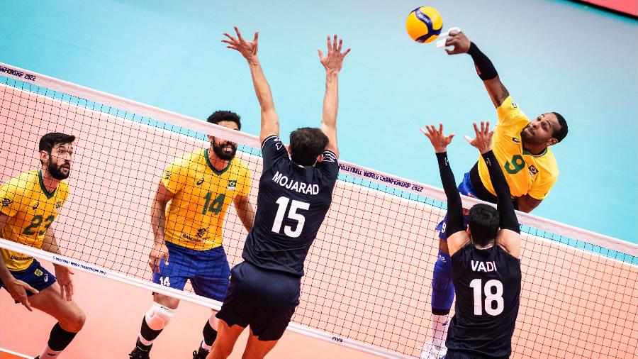 Leal é um dos destaques no ataque da seleção brasileira de vôlei - Divulgação/VolleyballWorld