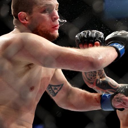 Santiago Ponzinibbio nocauteou Alex Morono no UFC 282, na T-Mobile Arena, em Las Vegas - SEAN M. HAFFEY/Getty Images via AFP