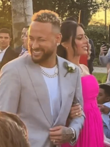 Neymar e Bruna Biancardi foram padrinhos do casamento do "parça" Cris Guedes e Bianca Coimba - Reprodução/Instagram