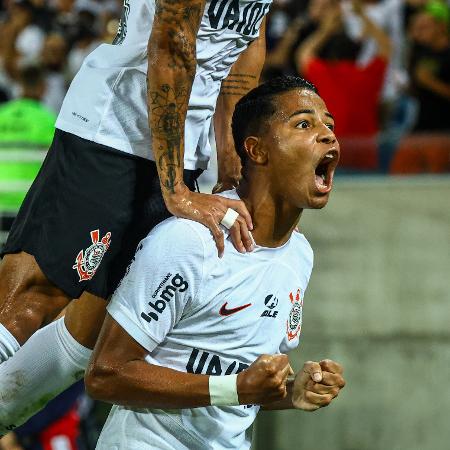 Wesley comemora gol do Corinthians contra o América-RN, pela Copa do Brasil